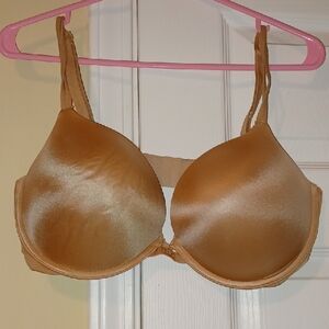 Victoria's Secret Tan Bra 38DD